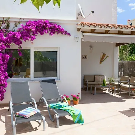 Nueva Vida By Family Homes * Denia