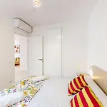 Nueva Vida En A 50m De La Playa Terraza Privada Y Barbacoa By Family Homes Denia