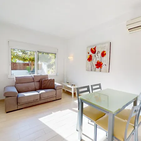 Nueva Vida By Family Homes Apartment